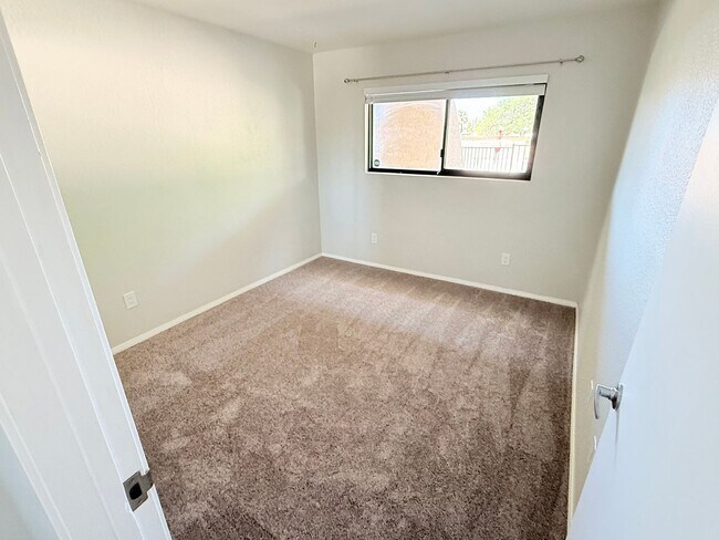 Building Photo - Stylishly 1-Bedroom Condo in Palm Springs ...
