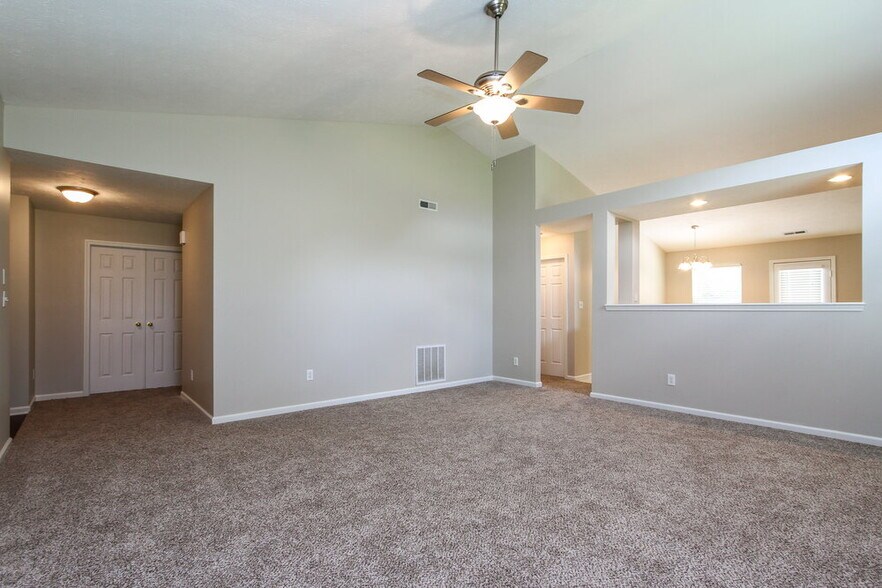 Building Photo - 3026 Crestwell Dr