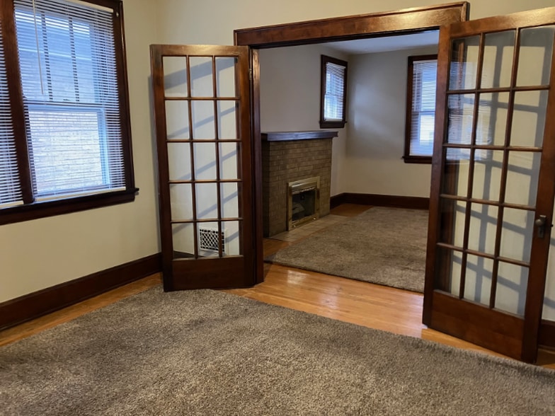 Building Photo - 121 W 33rd St