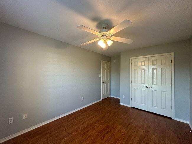 Building Photo - 609 Apple Valley Dr