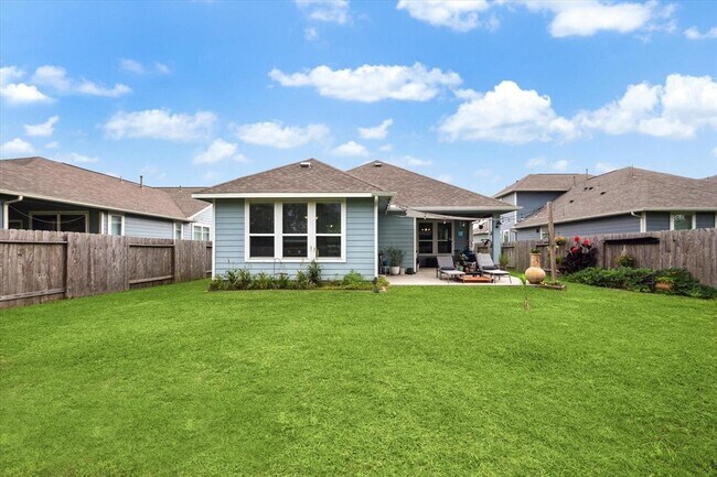 Building Photo - 13347 Pecan Trails Dr