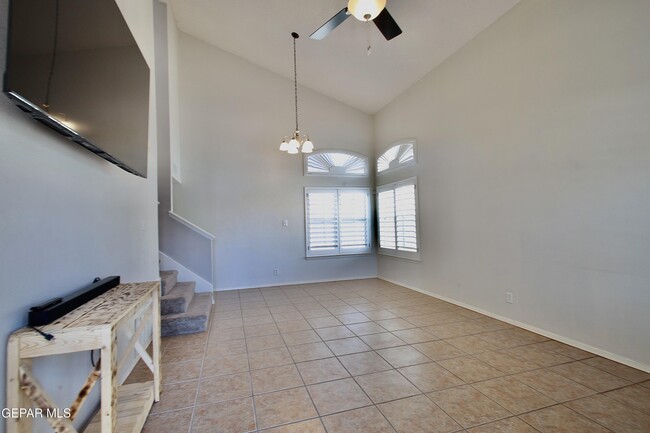 Building Photo - 12229 Kingsgate Ct