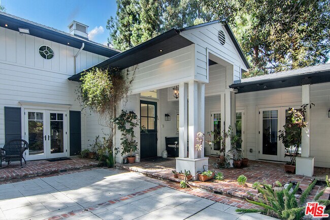 Building Photo - 9530 Moonridge Terrace Pl