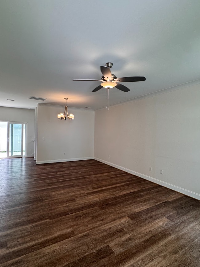 Building Photo - TRAVELERS REST RENTAL ALERT!
