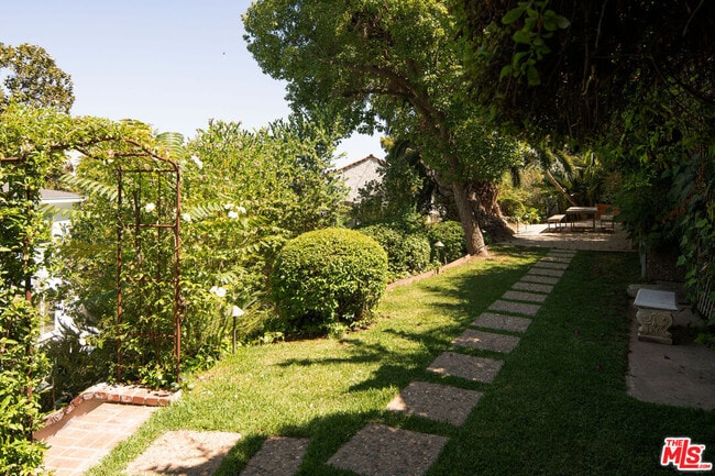 Building Photo - 2003 El Cerrito Pl