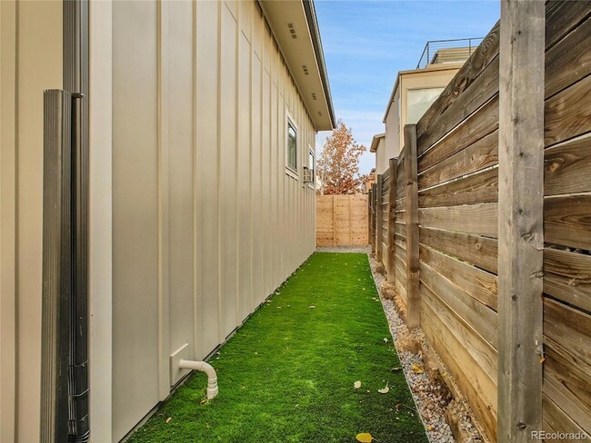 Building Photo - 4640 W 39th Ave