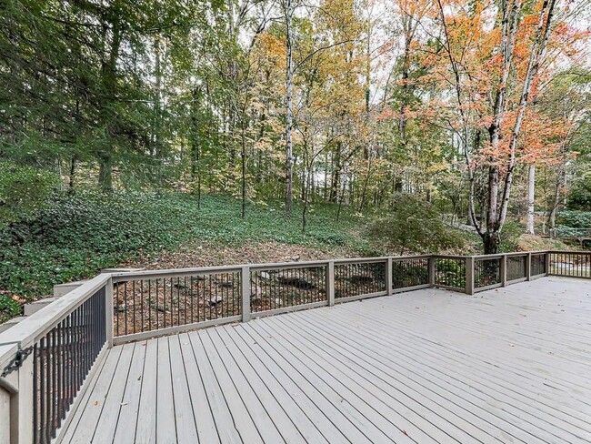 Building Photo - 63 Geraldine Dr SE