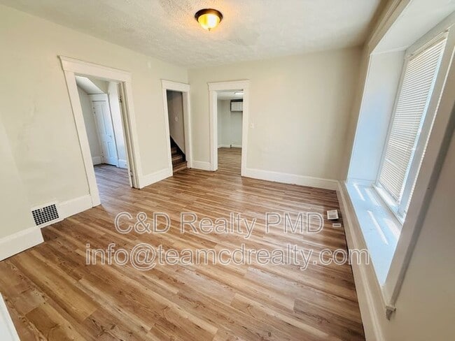 Building Photo - 1209 E 167th St