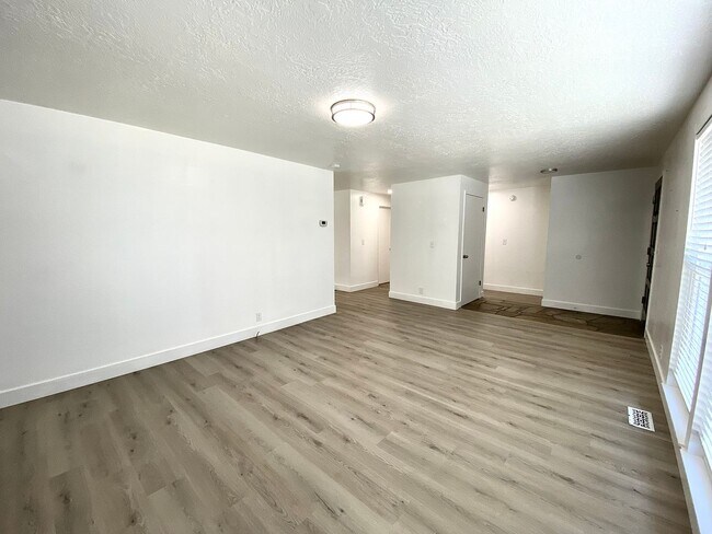 Building Photo - 3 bedroom 2 Bath 2 Car Garage Single Level Home near Micron and BSU