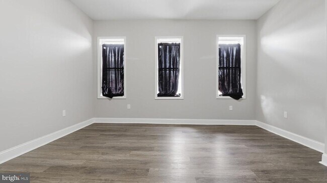 Building Photo - 917 N Gilmor St