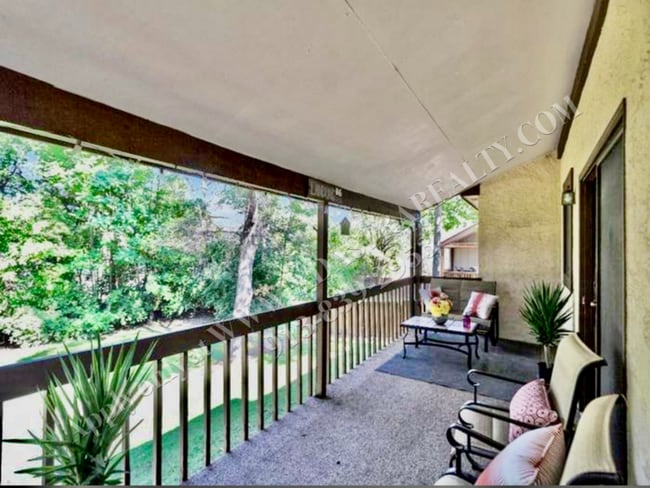 Building Photo - Beautiful UPDATED Ranch in Mission-Availab...