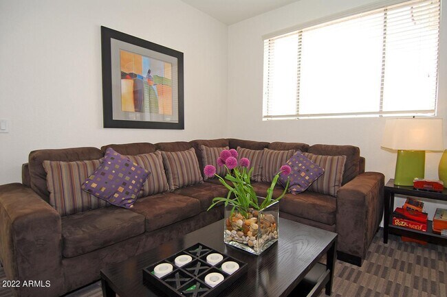 Building Photo - 18416 N Cave Creek Rd