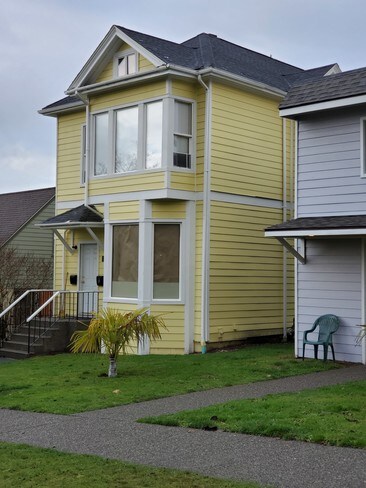 Building Photo - North Bay Villa