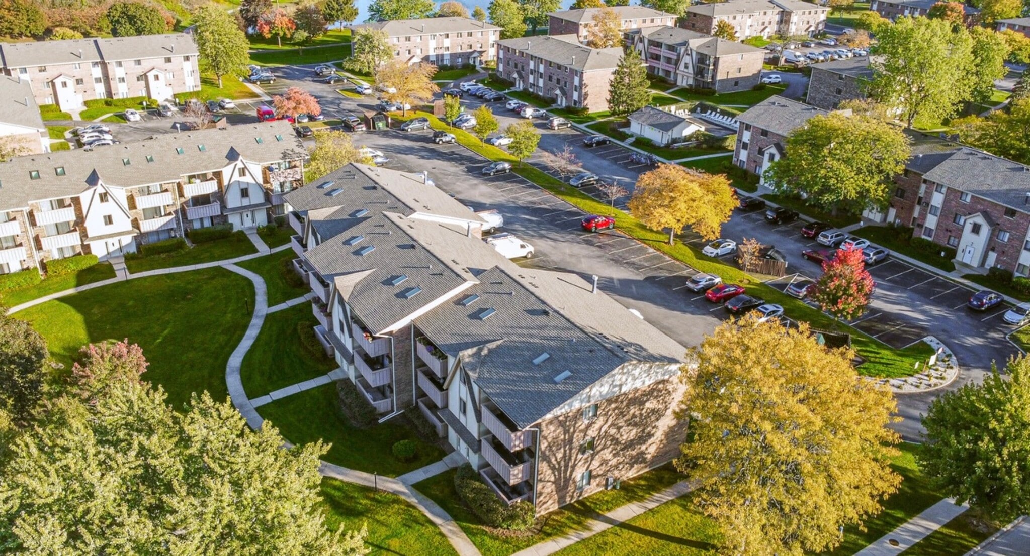 Century Park Condominiums - 18 Echo Ct