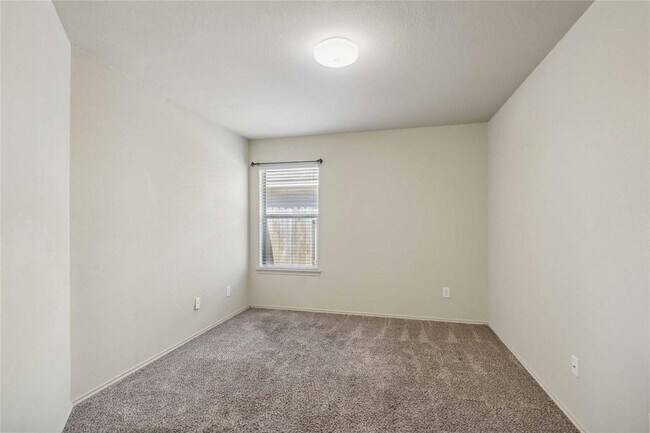 Building Photo - 7218 Alava Dr
