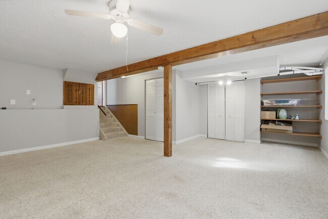 Building Photo - 931 Mountain View