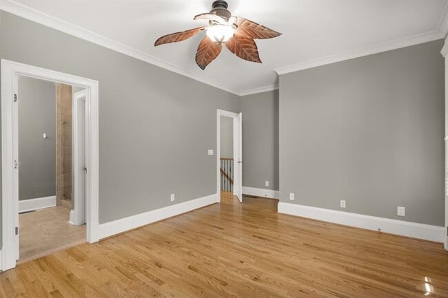 Building Photo - 395 Laurent St NW