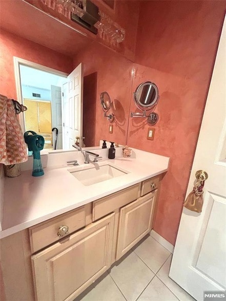 Building Photo - 302 Grand Ridge Dr