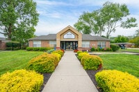 Building Photo - The Reserve at Franklin Glenn