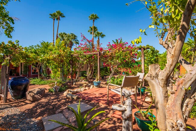 Building Photo - 14 Gary Cir