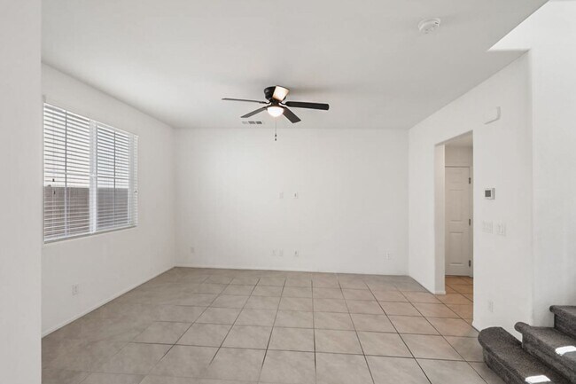 Building Photo - 10589 Sariah Skye Ave