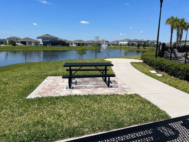 Building Photo - Isles of Lake Nona!! 3 Bedroom 2.5 Bathroom Townhome