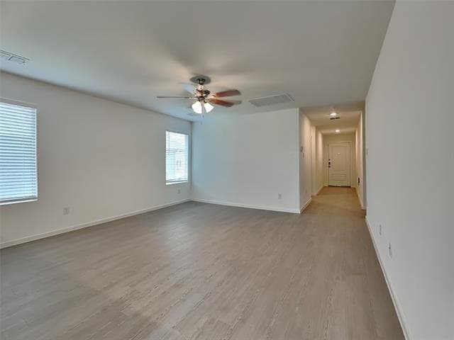 Building Photo - 1620 Parlier St