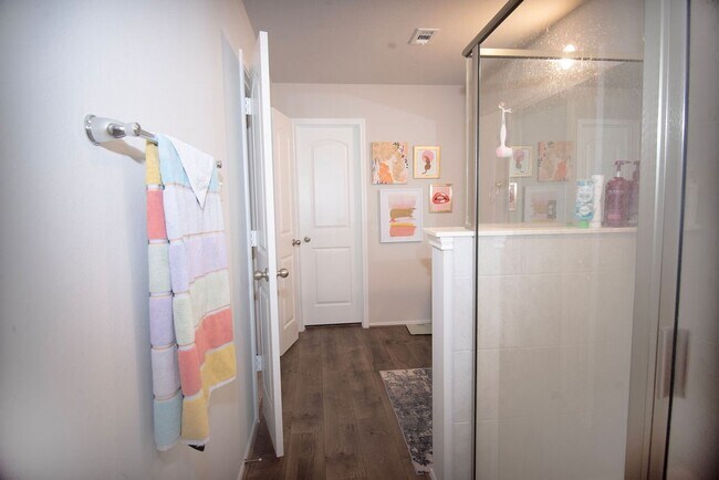 Building Photo - 12727 Taymouth Manor Dr