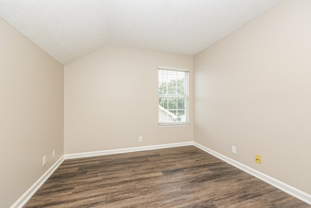 Building Photo - 1502 Killarney Dr
