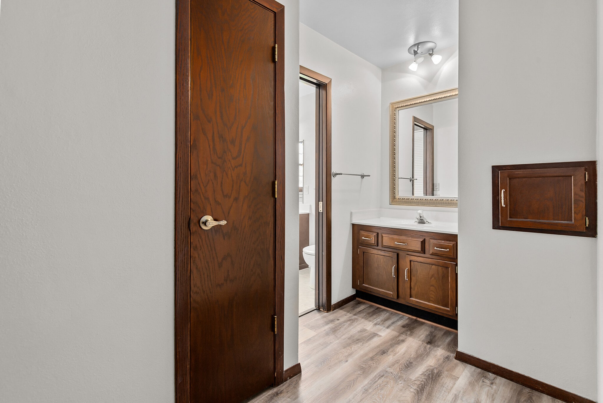 Extra Vanity - 1140 S Bluemound Dr