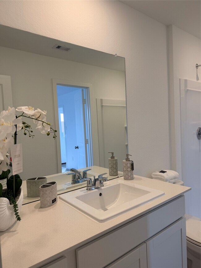 Building Photo - 6115 Sunburst Scarlet St