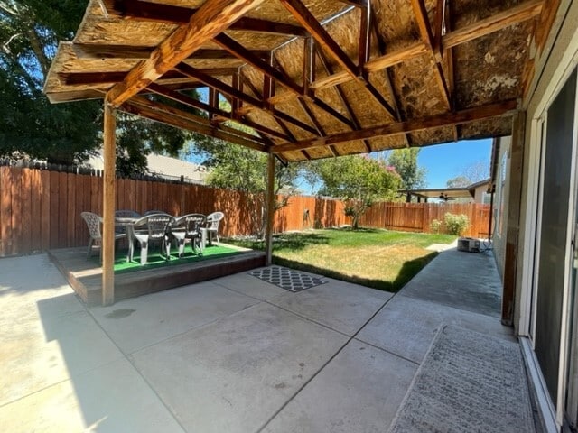 Building Photo - 8851 Silverberry Ave