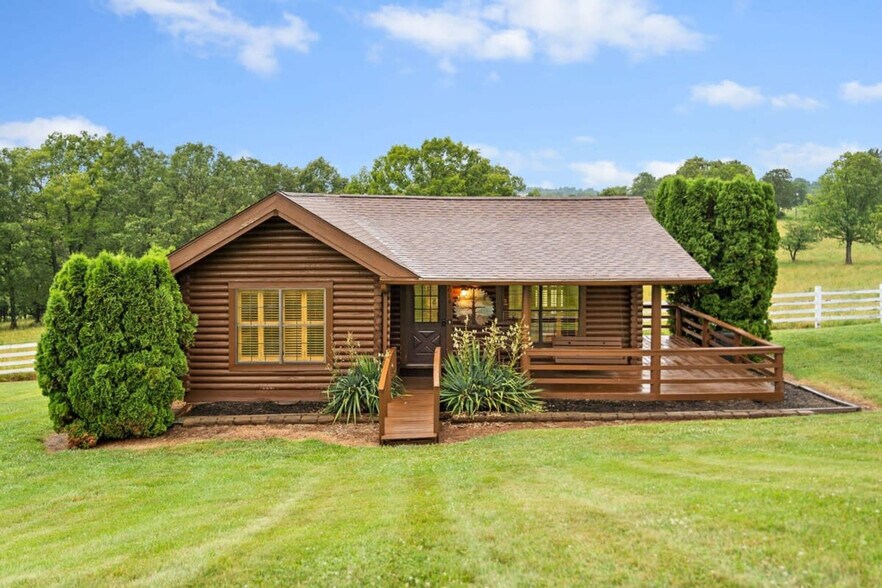 Building Photo - 1614 Oak Hill Rd