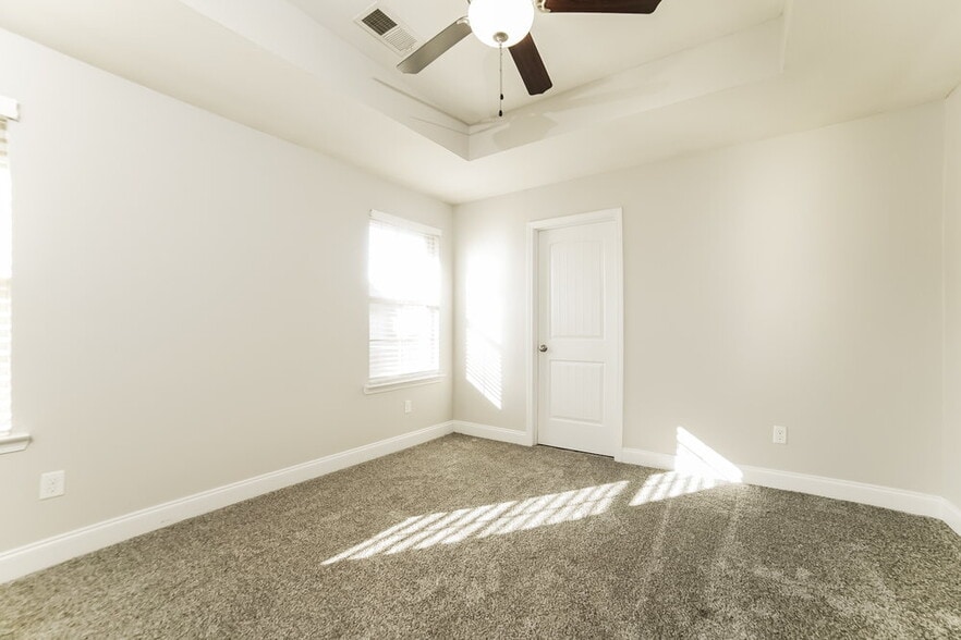 Building Photo - 8714 Hanson Cv