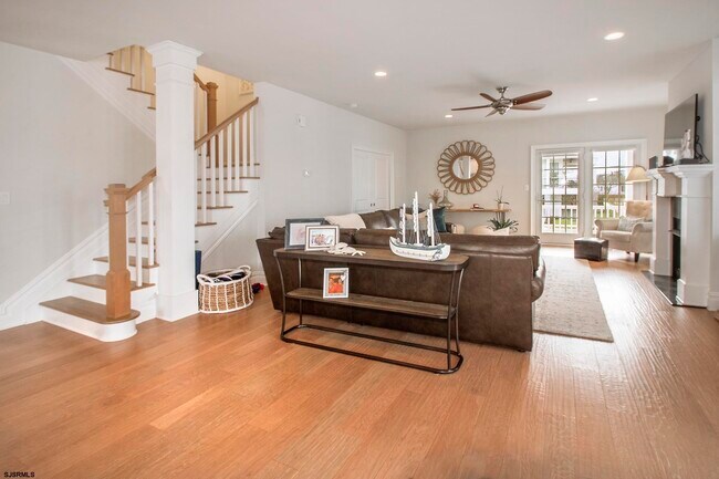 Building Photo - 8510 Fulton Ave