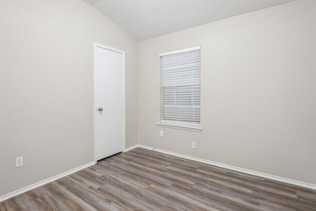 Building Photo - 7518 Mustang Corral Dr