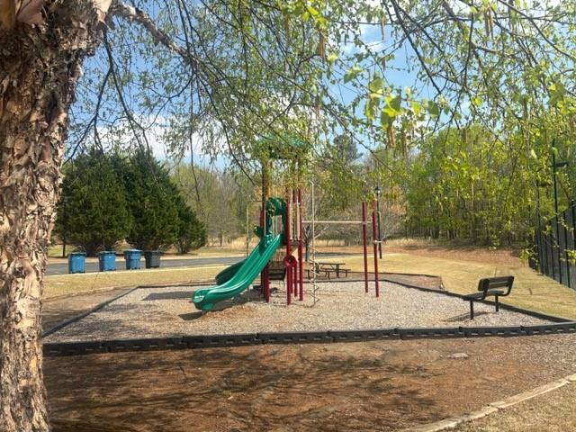 Building Photo - 5030 Sierra Creek Dr NE