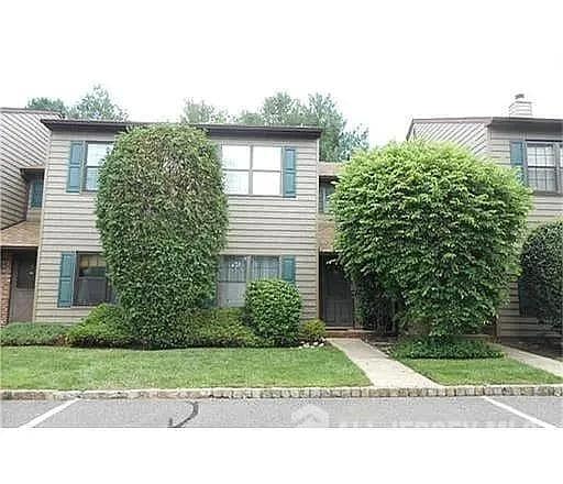 Building Photo - 5 Pheasant Run