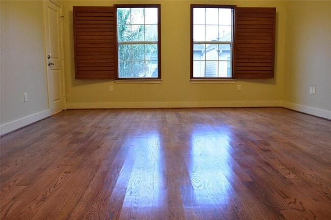 Building Photo - 5515 Petty St