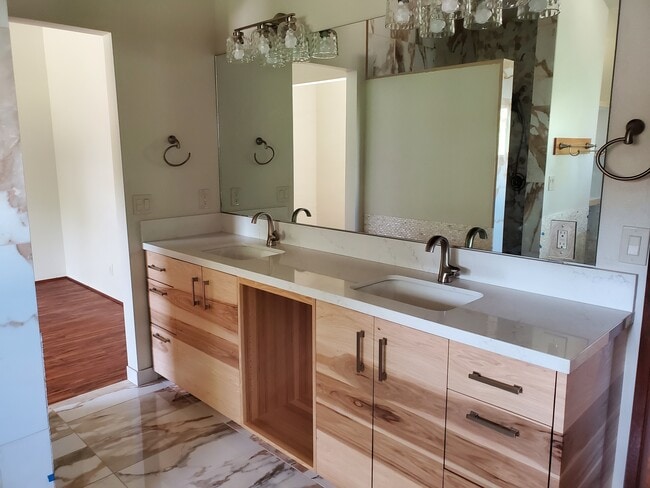 Building Photo - 534 Hoala Dr