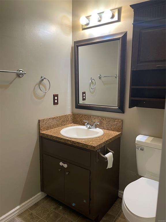 Building Photo - 259 Clubview Dr