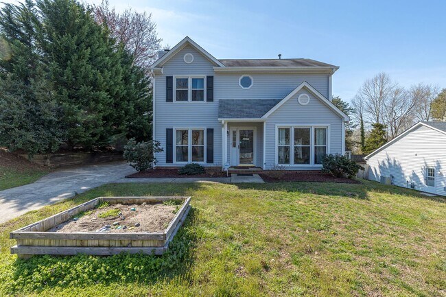 Building Photo - Immaculate updated 2 story 3 bedroom 2.5 bathroom house in the Briarwood area Greensboro