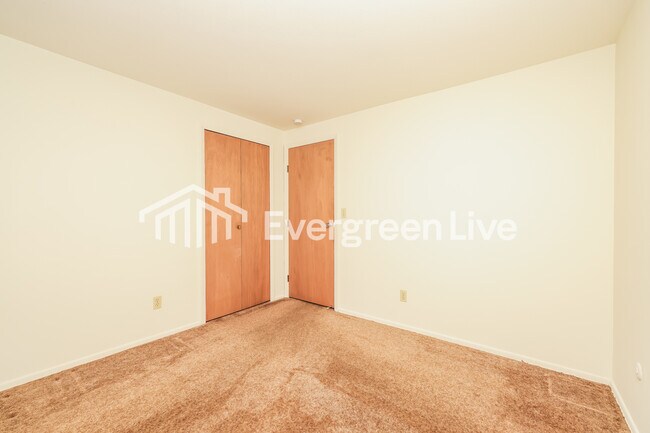 Building Photo - 5630 Troy Villa Blvd