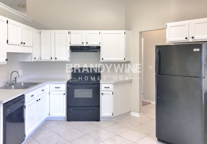 Building Photo - 8592 Bandera Cir W