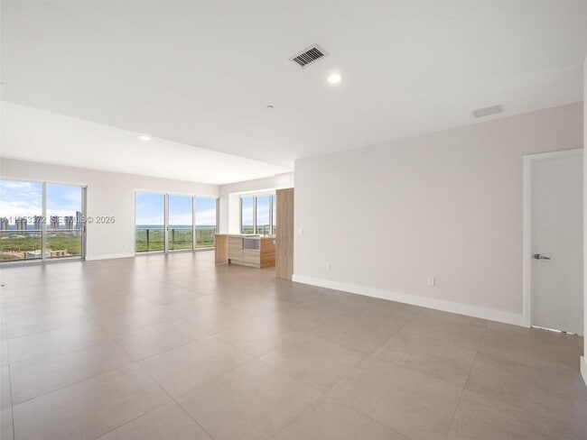 Building Photo - 16385 Biscayne Blvd