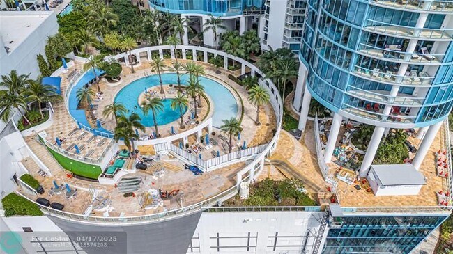 Building Photo - 333 Las Olas Way