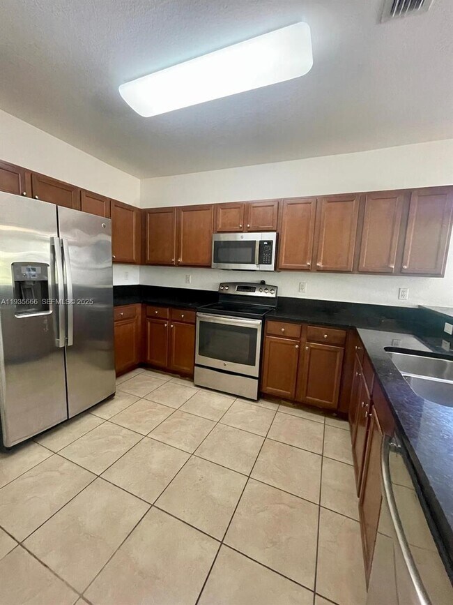 Building Photo - 8620 NW 97th Ave