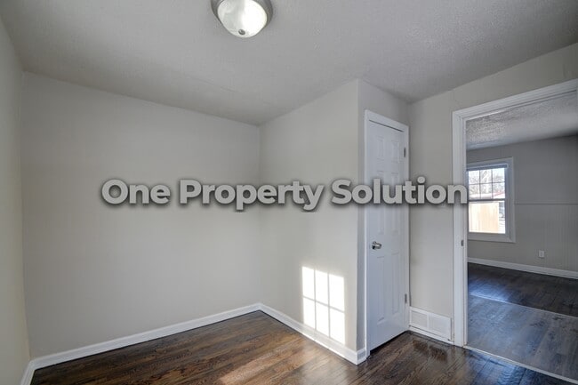 Building Photo - 2642 Clay St