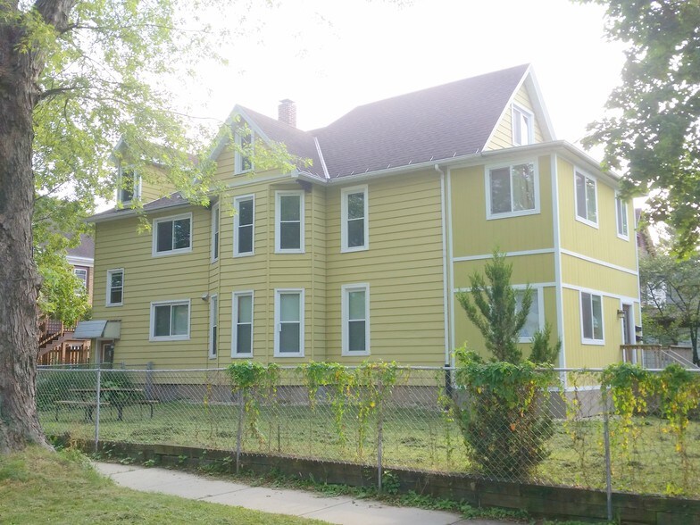 Front - 1203 Chandler St