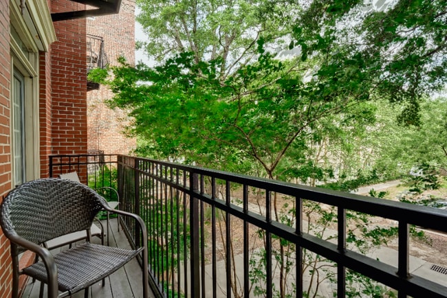 Building Photo - 715 N 4th St